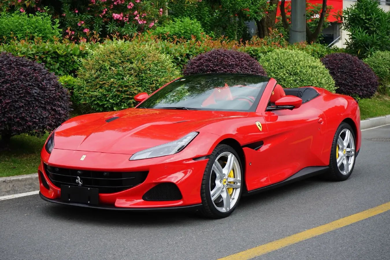 2021 Ferrari Portofino 3.9T 620HP V8 8DCT,autocango,china used car exporter,china ev exporter,chinese used car exporter,chinese used ev exporter