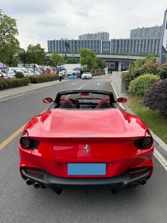 2021 Ferrari Portofino 3.9T 620HP V8 8DCT,autocango,china used car exporter,china ev exporter,chinese used car exporter,chinese used ev exporter
