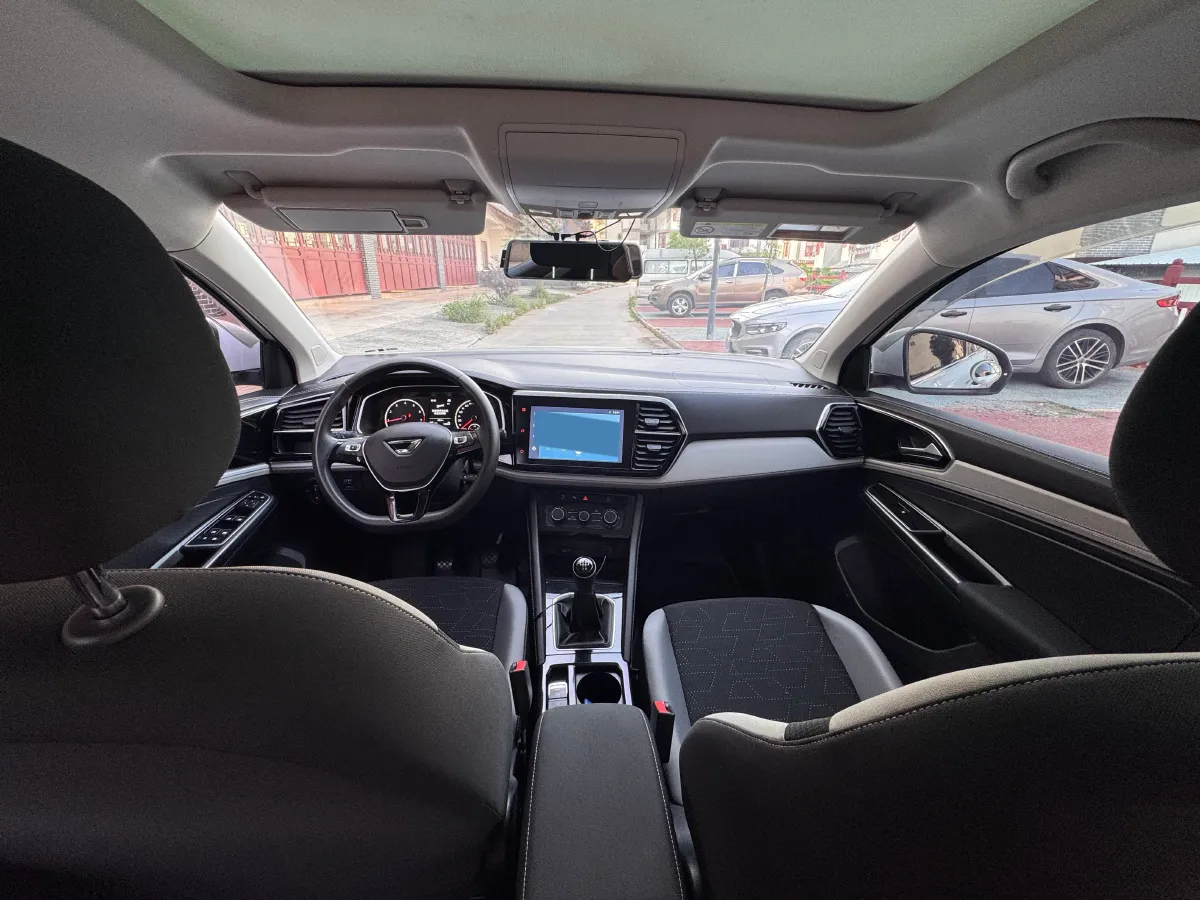 2022 Jetta VS7 1.4T 150HP L4 5MT,autocango,china used car exporter,china ev exporter,chinese used car exporter,chinese used ev exporter