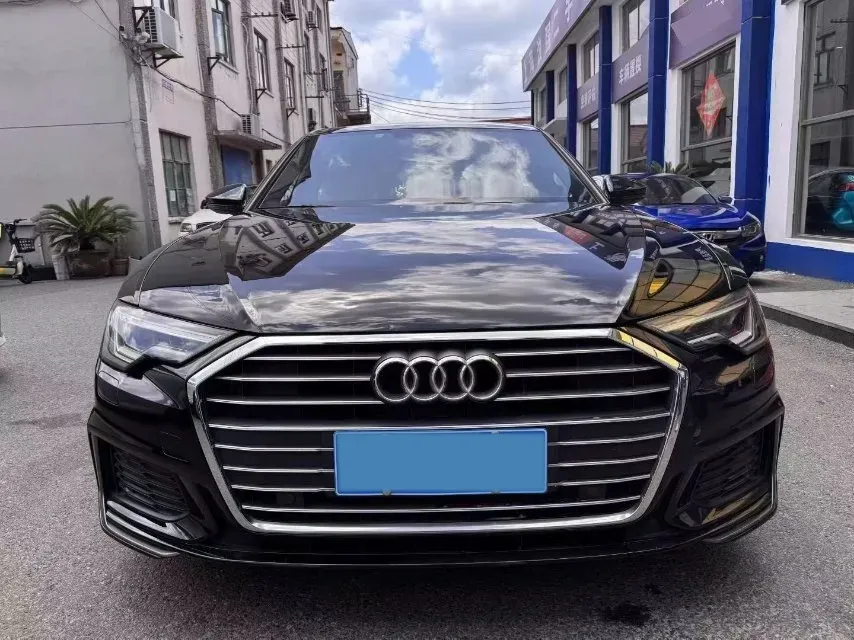 2020 Audi A6L 2.0T 190HP L4 7DCT,autocango,china used car exporter,china ev exporter,chinese used car exporter,chinese used ev exporter