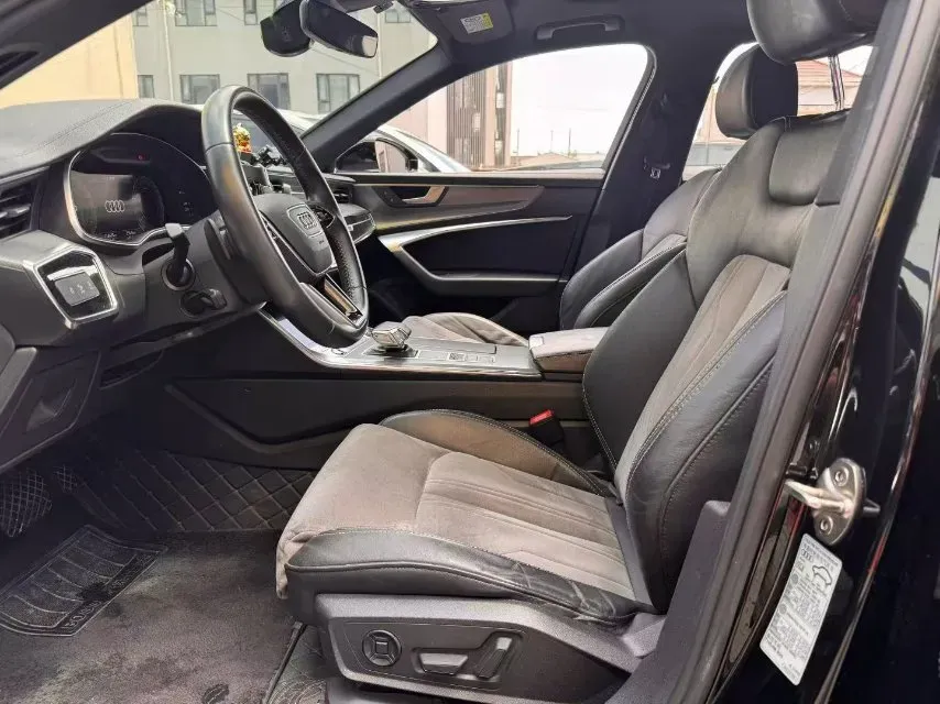 2020 Audi A6L 2.0T 190HP L4 7DCT,autocango,china used car exporter,china ev exporter,chinese used car exporter,chinese used ev exporter