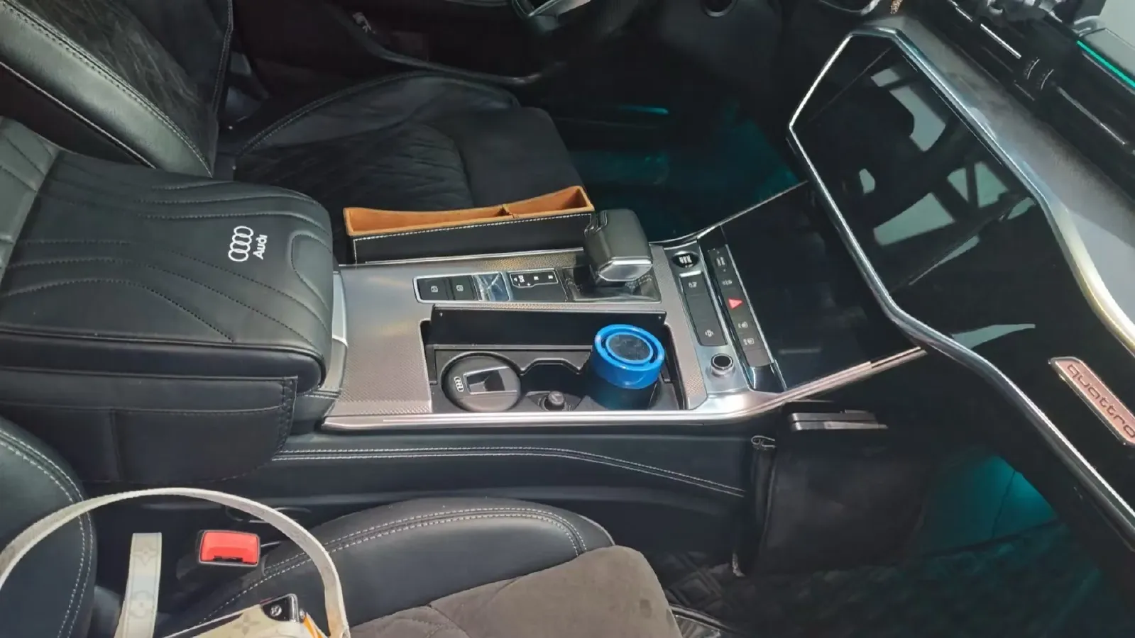 2021 Audi A6L 3.0T 340HP V6 7DCT,autocango,china used car exporter,china ev exporter,chinese used car exporter,chinese used ev exporter