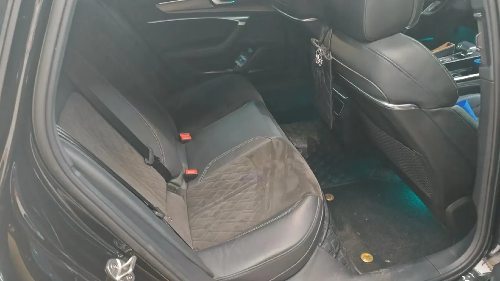 2021 Audi A6L 3.0T 340HP V6 7DCT,autocango,china used car exporter,china ev exporter,chinese used car exporter,chinese used ev exporter