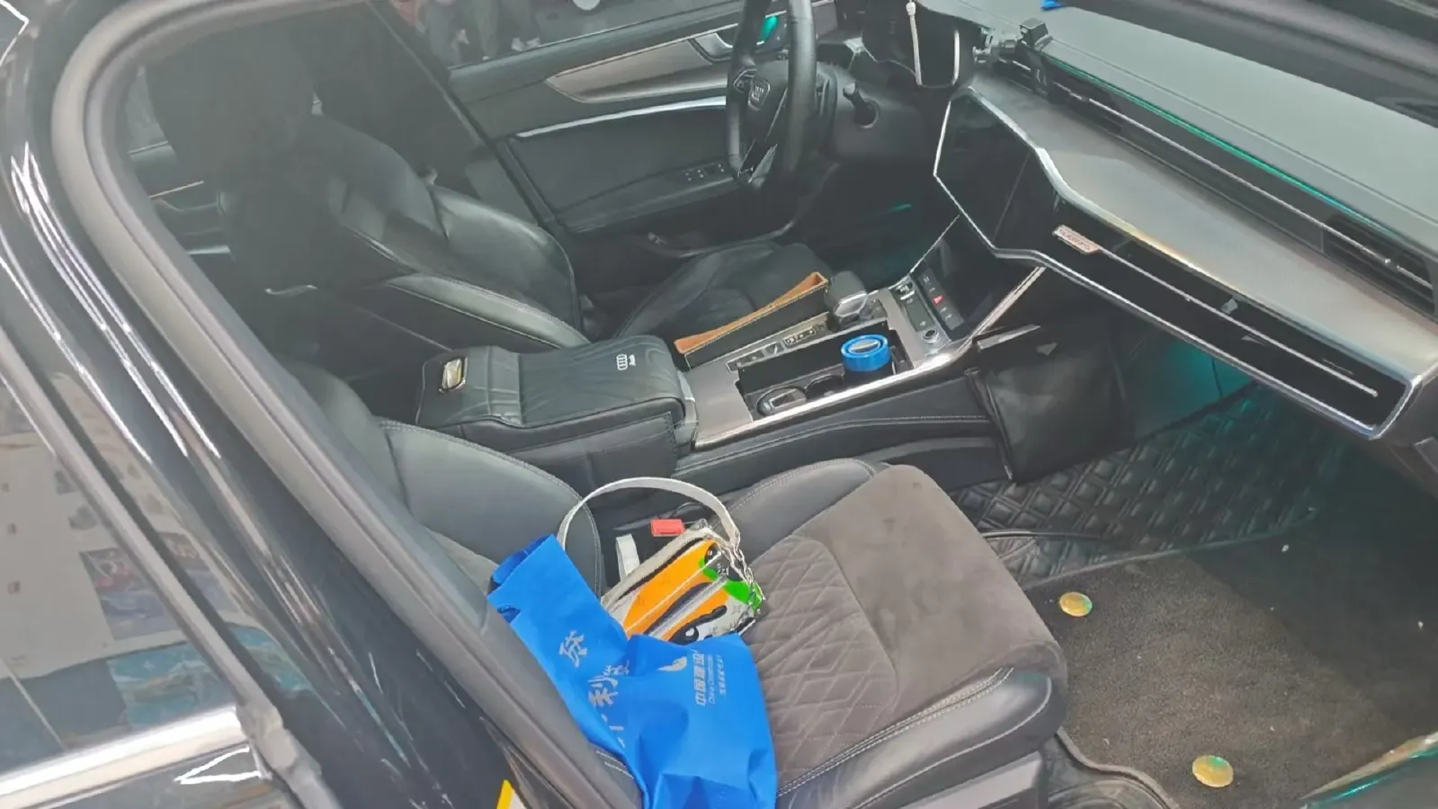 2021 Audi A6L 3.0T 340HP V6 7DCT,autocango,china used car exporter,china ev exporter,chinese used car exporter,chinese used ev exporter