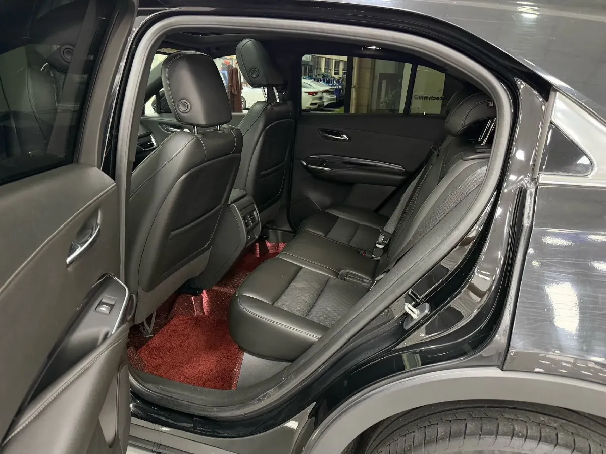 2021 Cadillac XT4 2.0T 237HP L4 9AT,autocango,china used car exporter,china ev exporter,chinese used car exporter,chinese used ev exporter