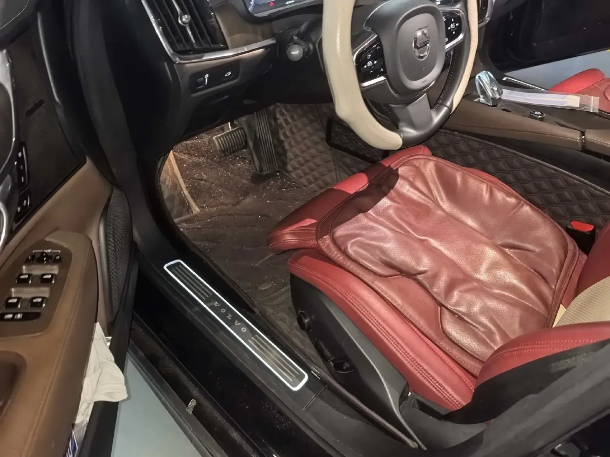 2021 Volvo S90 2.0T 250HP L4 8AT,autocango,china used car exporter,china ev exporter,chinese used car exporter,chinese used ev exporter
