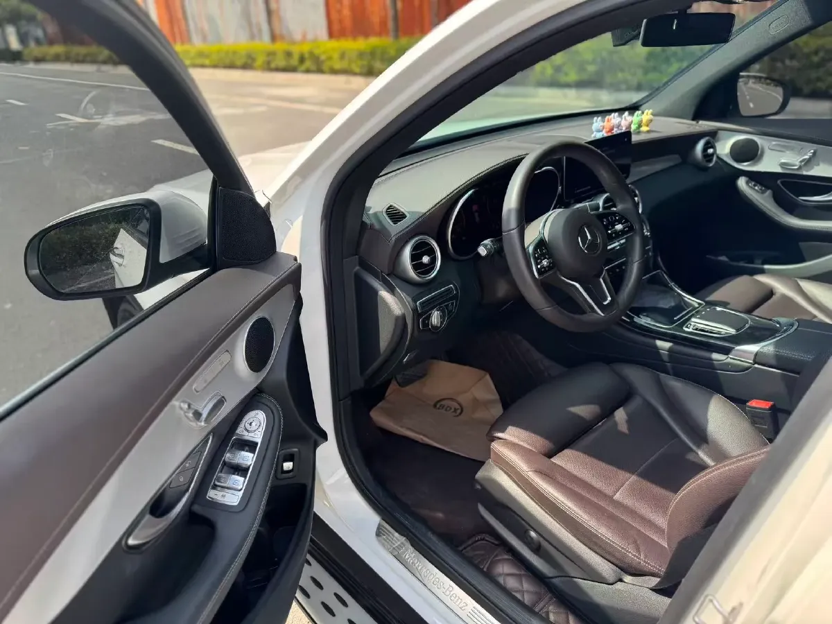 2022 Mercedes-Benz GLC Class 2.0T 197HP L4 9AT,autocango,china used car exporter,china ev exporter,chinese used car exporter,chinese used ev exporter