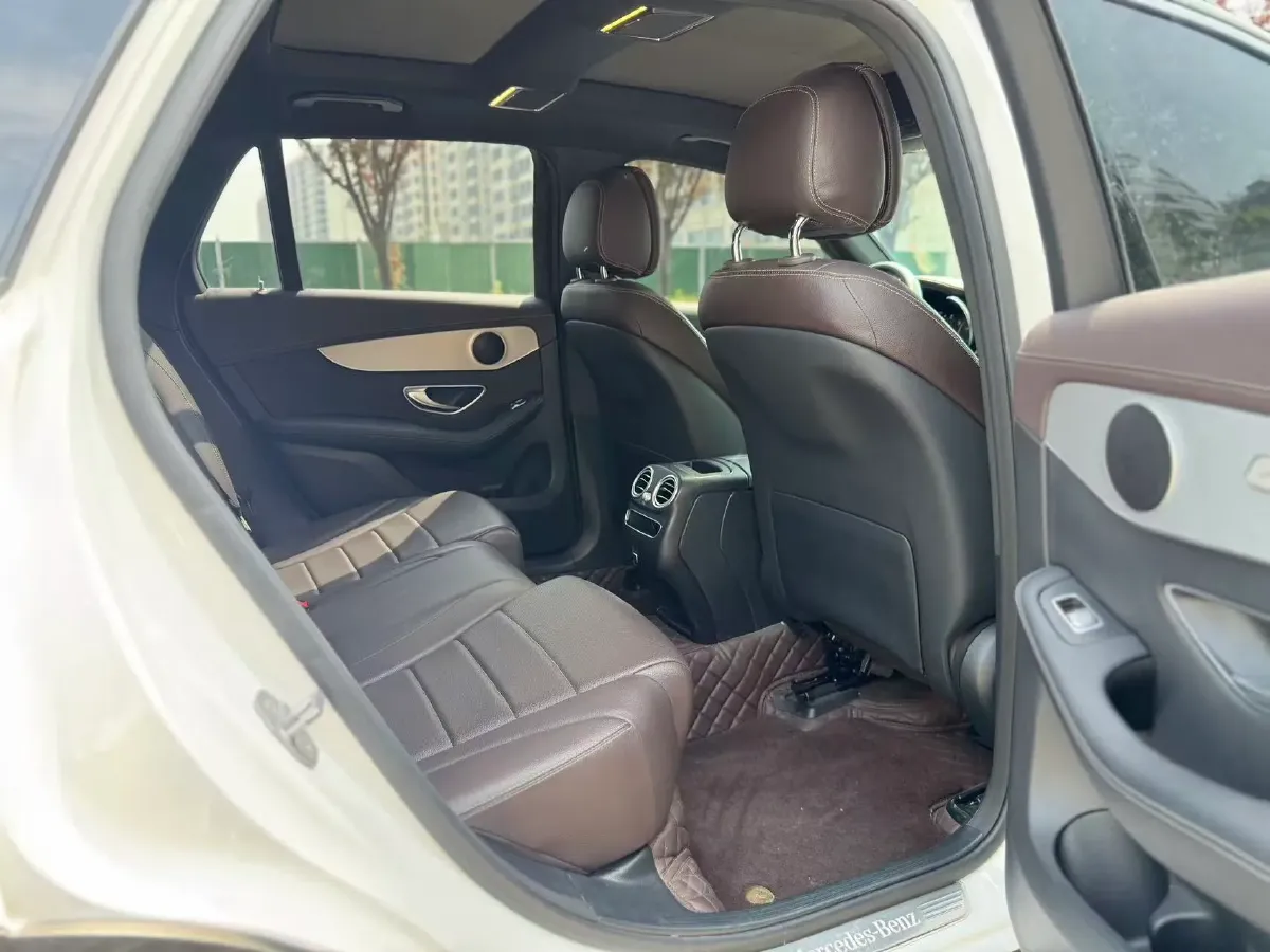2022 Mercedes-Benz GLC Class 2.0T 197HP L4 9AT,autocango,china used car exporter,china ev exporter,chinese used car exporter,chinese used ev exporter