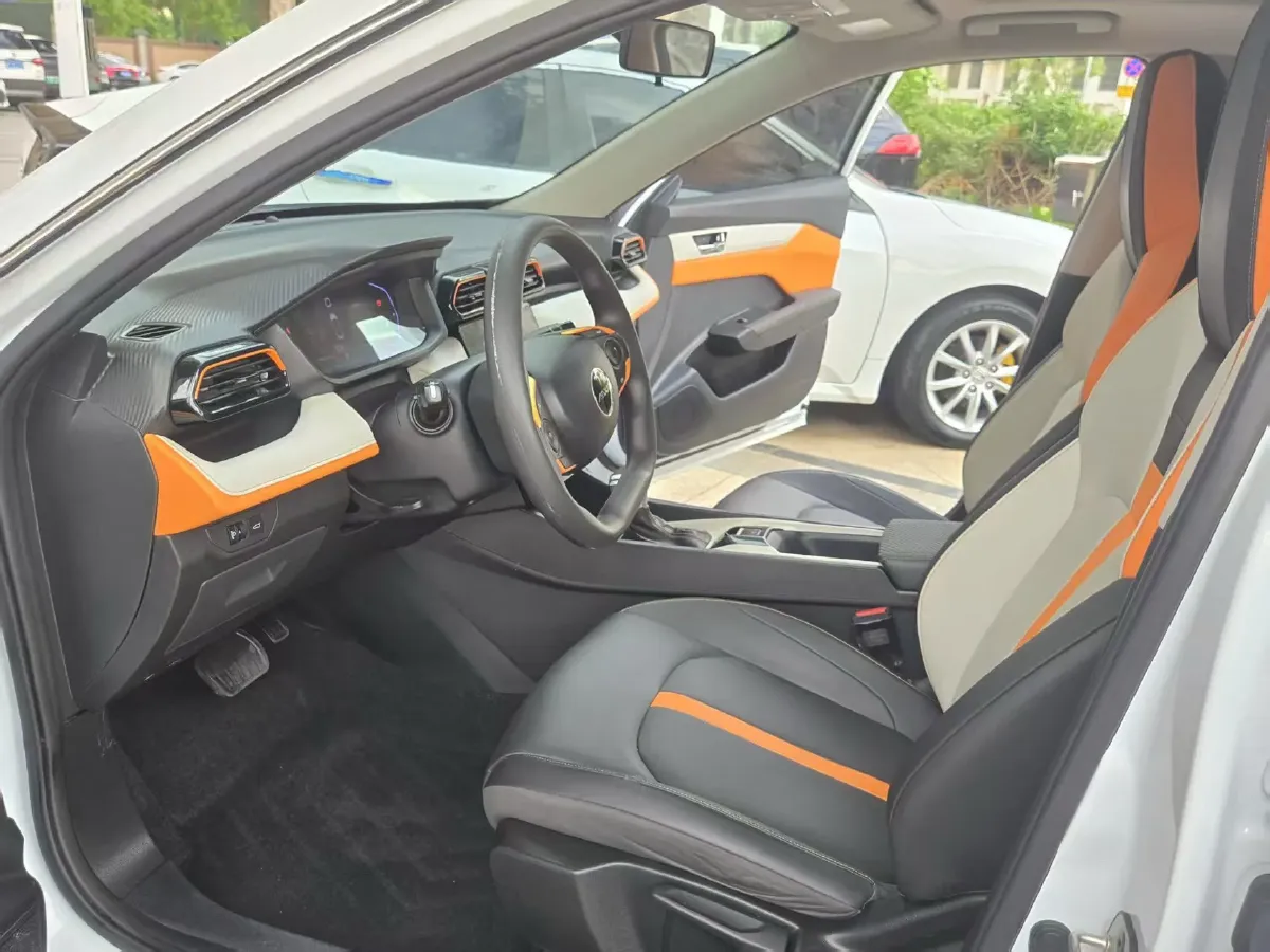 2023 DongFeng Aeolus YiXuan 1.5L 125HP L4 6DCT,autocango,china used car exporter,china ev exporter,chinese used car exporter,chinese used ev exporter