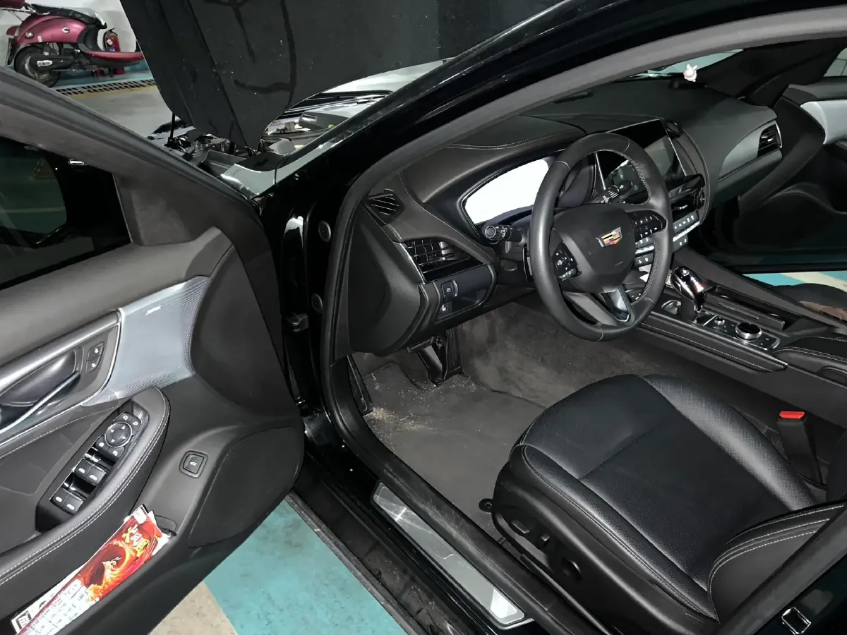 2023 Cadillac CT5 2.0T 237HP L4 10AT,autocango,china used car exporter,china ev exporter,chinese used car exporter,chinese used ev exporter