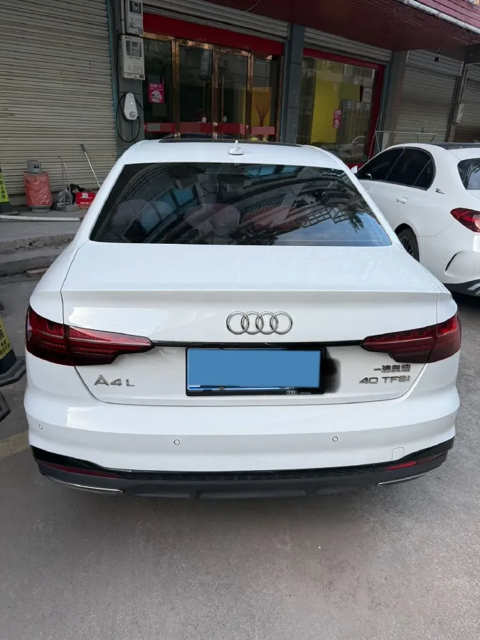 2022 Audi A4L 2.0T 190HP L4 7DCT,autocango,china used car exporter,china ev exporter,chinese used car exporter,chinese used ev exporter