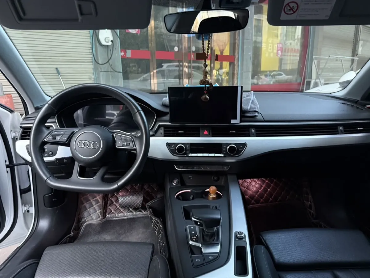 2022 Audi A4L 2.0T 190HP L4 7DCT,autocango,china used car exporter,china ev exporter,chinese used car exporter,chinese used ev exporter