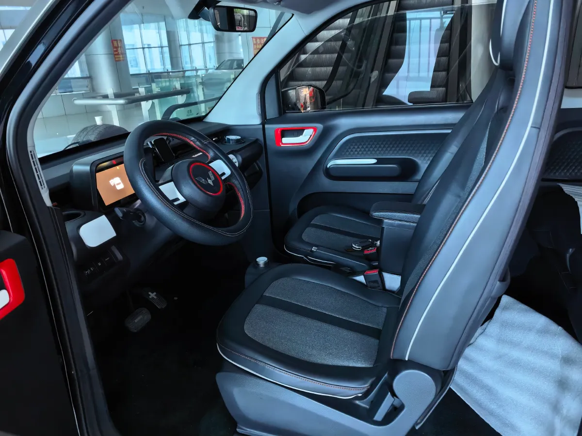 2022 WuLing HongGuang MINI EV BEV 26.5KWH,autocango,china used car exporter,china ev exporter,chinese used car exporter,chinese used ev exporter