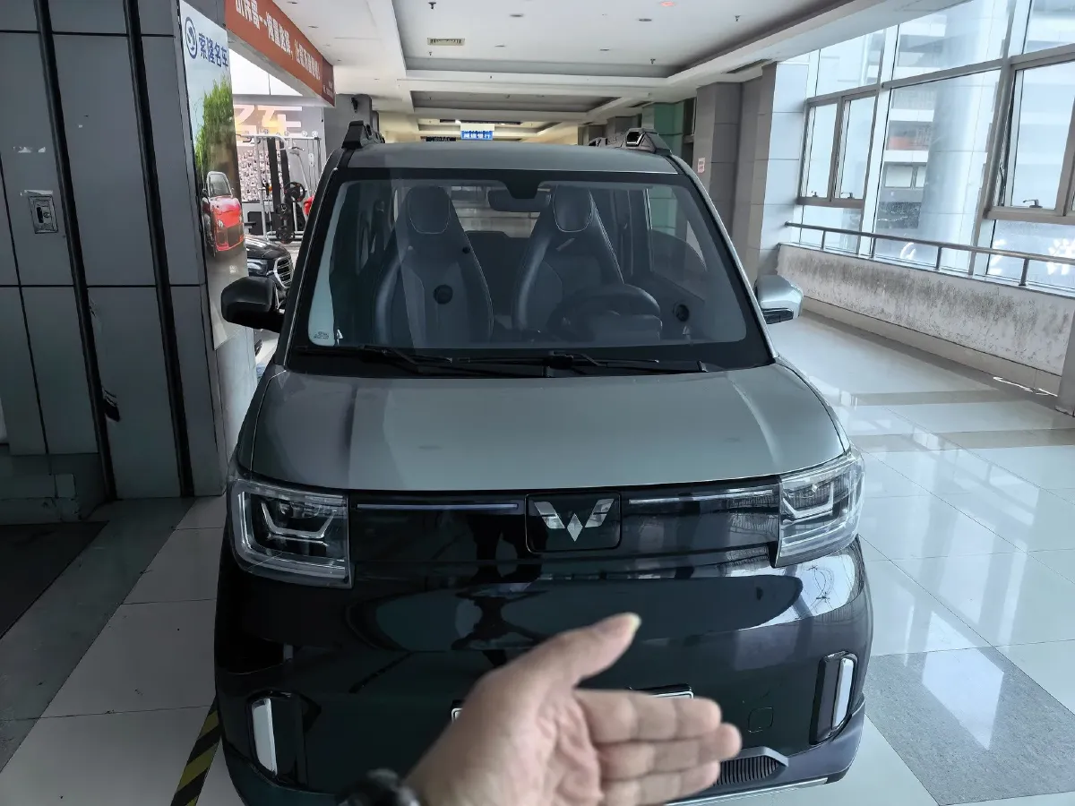 2022 WuLing HongGuang MINI EV BEV 26.5KWH,autocango,china used car exporter,china ev exporter,chinese used car exporter,chinese used ev exporter