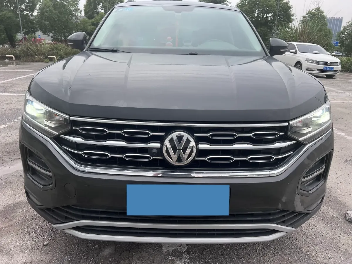 2019 Jeep Cherokee 2.0T 234HP L4 9AT,autocango,china used car exporter,china ev exporter,chinese used car exporter,chinese used ev exporter