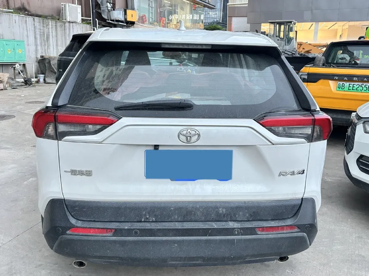 2024 Toyota RAV4 2.0L 171HP L4 CVT,autocango,china used car exporter,china ev exporter,chinese used car exporter,chinese used ev exporter