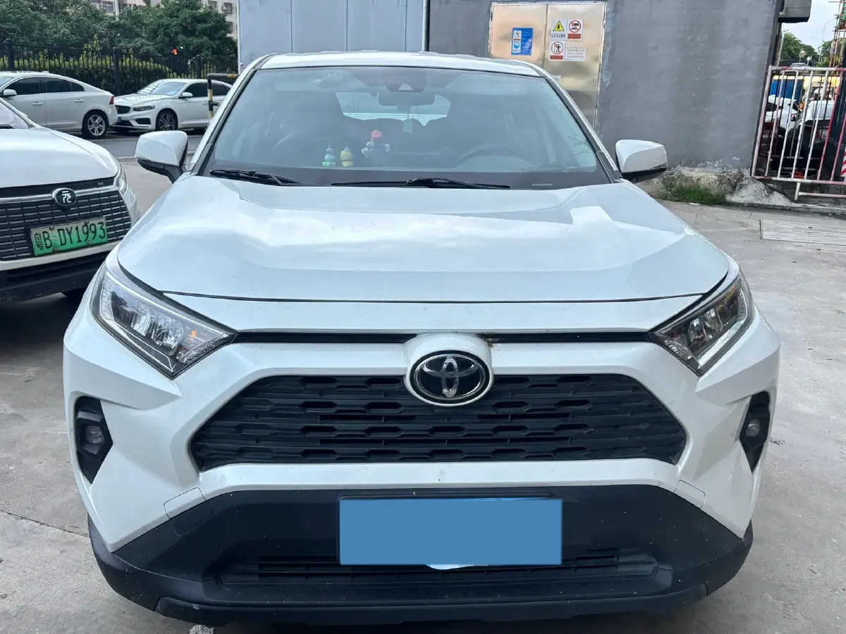2024 Toyota RAV4 2.0L 171HP L4 CVT,autocango,china used car exporter,china ev exporter,chinese used car exporter,chinese used ev exporter