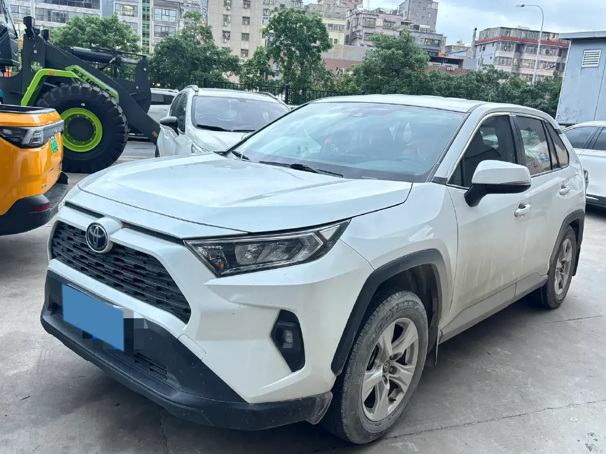 2024 Toyota RAV4 2.0L 171HP L4 CVT,autocango,china used car exporter,china ev exporter,chinese used car exporter,chinese used ev exporter
