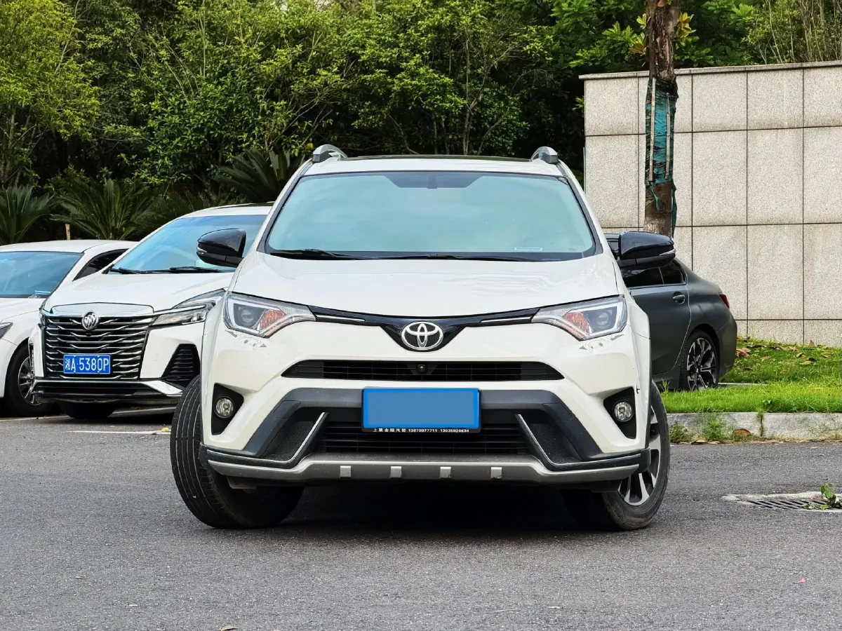 2018 Toyota RAV4 2.0L 151HP L4 CVT,autocango,china used car exporter,china ev exporter,chinese used car exporter,chinese used ev exporter