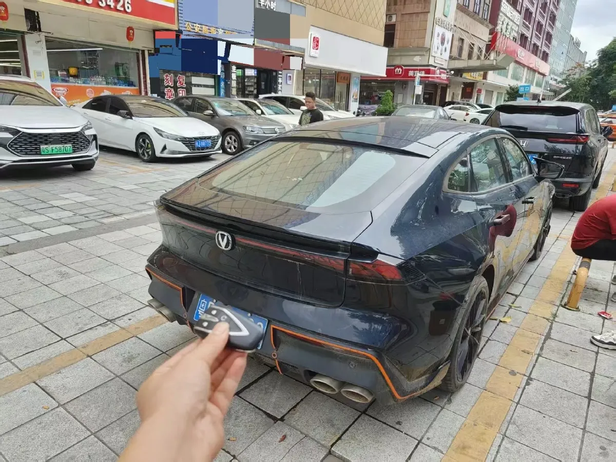2023 ChangAn UNI-V 1.5T 188HP L4 7DCT,autocango,china used car exporter,china ev exporter,chinese used car exporter,chinese used ev exporter