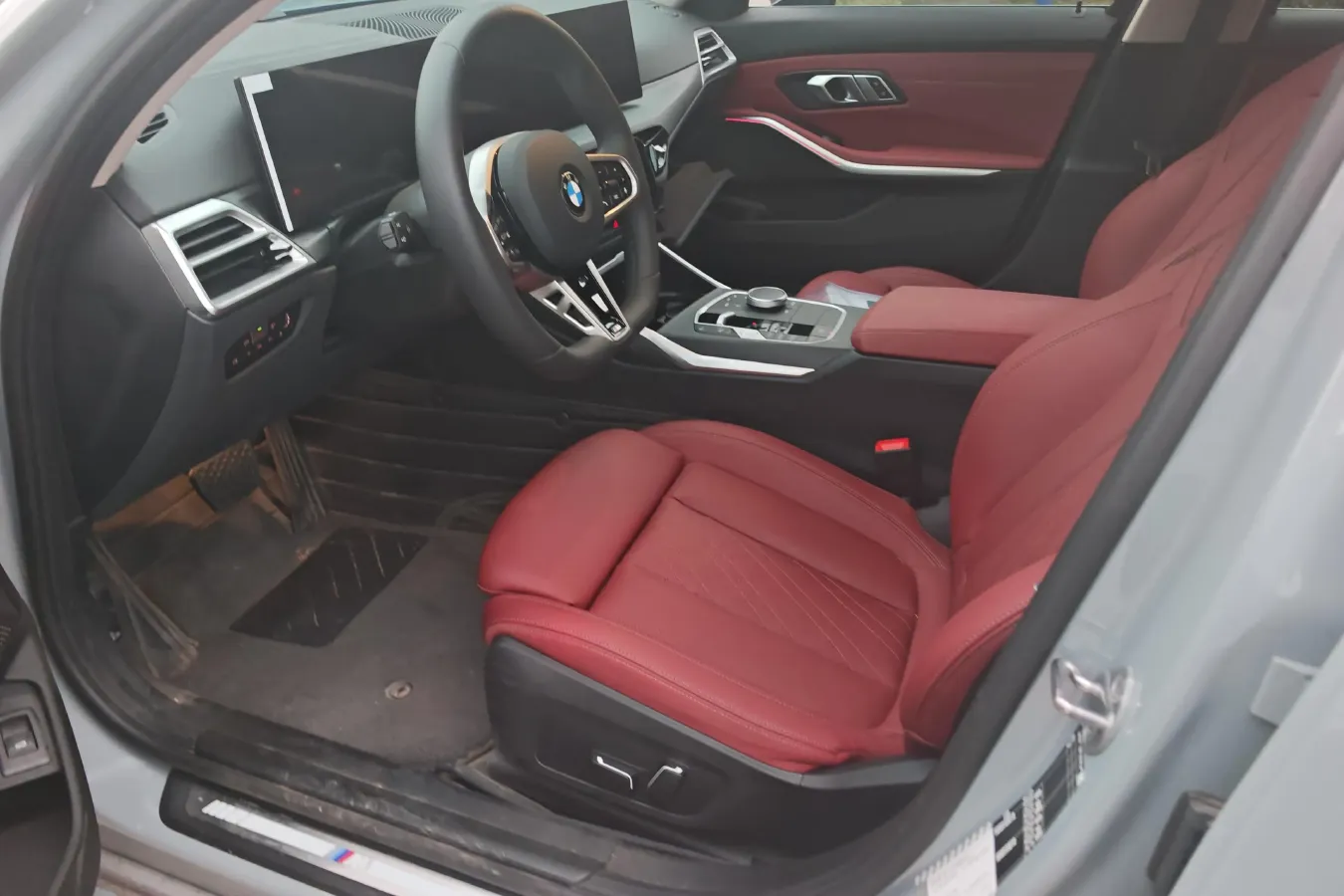 2025 BMW 3 Series 2.0T 184HP L4 8AT,autocango,china used car exporter,china ev exporter,chinese used car exporter,chinese used ev exporter