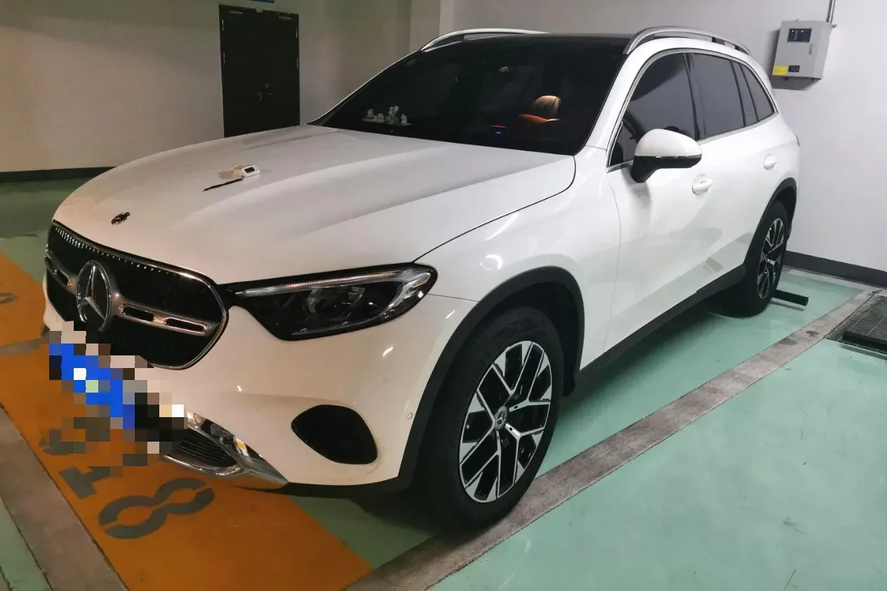 2023 Mercedes-Benz GLC Class 2.0T 204HP L4 9AT,autocango,china used car exporter,china ev exporter,chinese used car exporter,chinese used ev exporter