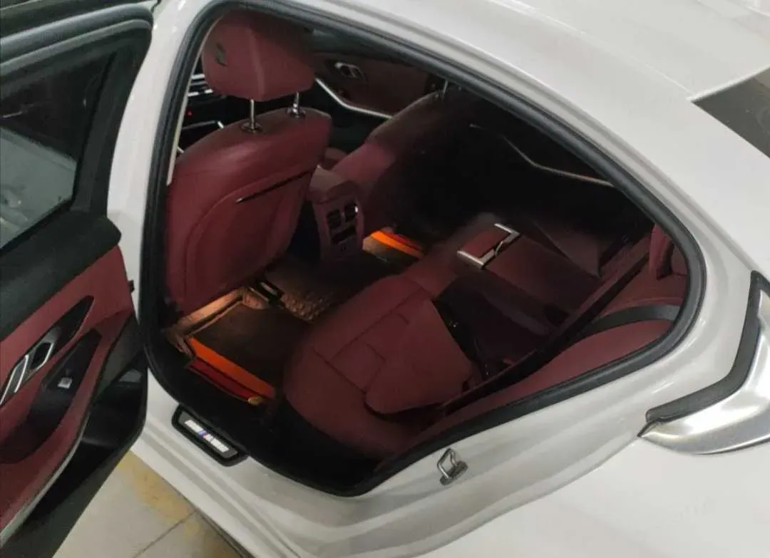 2023 BMW 3 Series 2.0T 156HP L4 8AT,autocango,china used car exporter,china ev exporter,chinese used car exporter,chinese used ev exporter