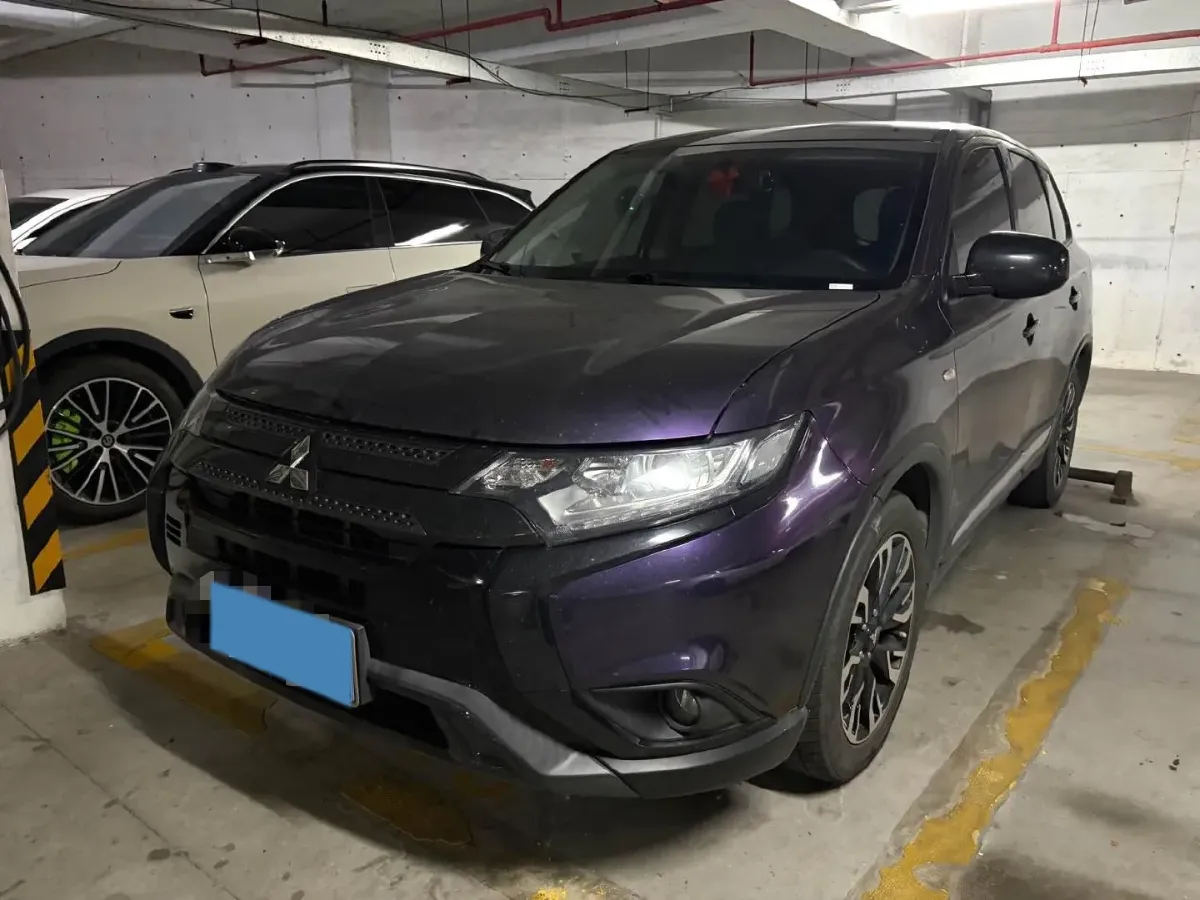 2020 Mitsubishi Outlander 2.0L 166HP L4 CVT,autocango,china used car exporter,china ev exporter,chinese used car exporter,chinese used ev exporter