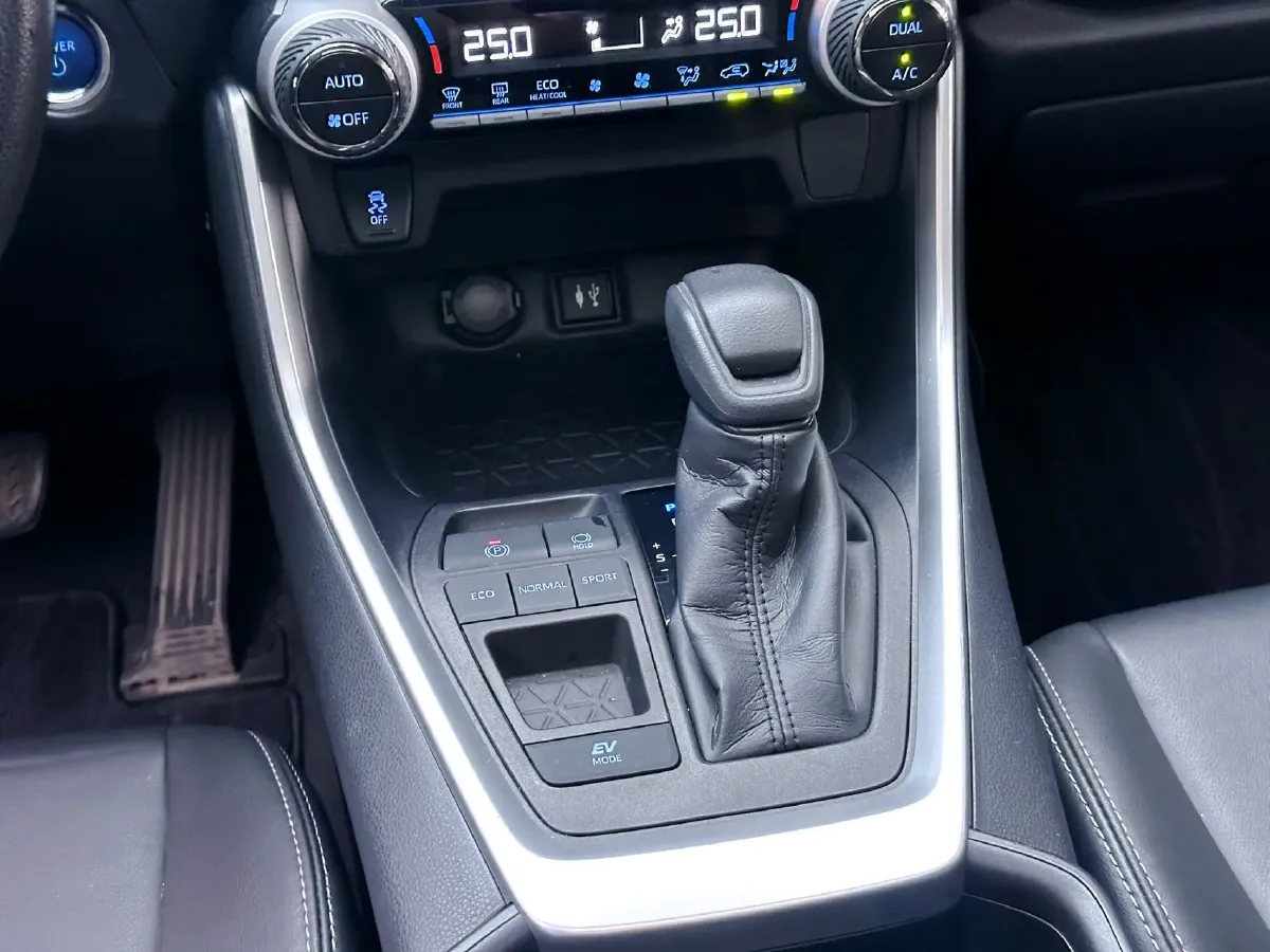 2020 Toyota Wildlander 2.5L 178HP L4 E-CVT Hybrid,autocango,china used car exporter,china ev exporter,chinese used car exporter,chinese used ev exporter