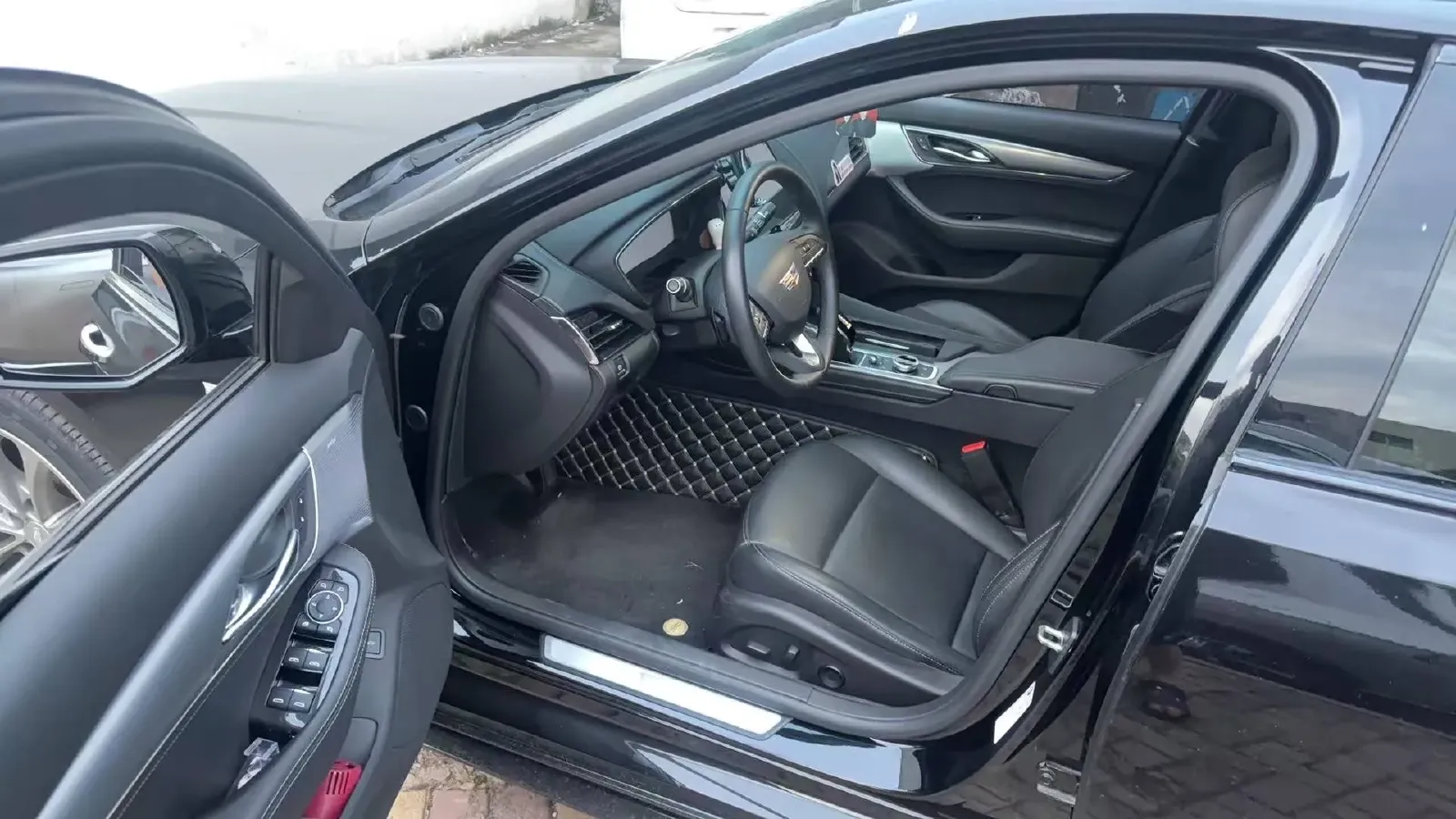 2023 Cadillac CT5 2.0T 237HP L4 10AT,autocango,china used car exporter,china ev exporter,chinese used car exporter,chinese used ev exporter