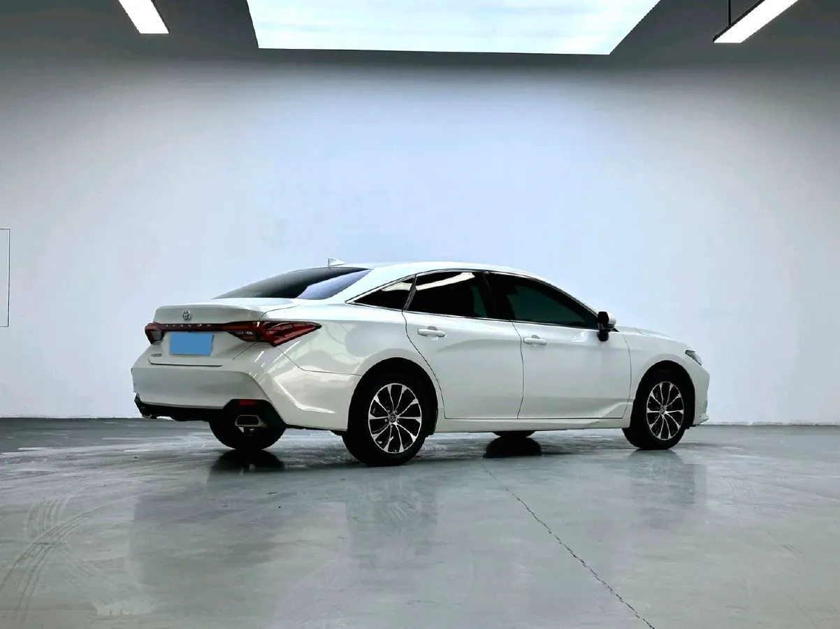 2022 Toyota Avalon 2.0L 178HP L4 CVT,autocango,china used car exporter,china ev exporter,chinese used car exporter,chinese used ev exporter
