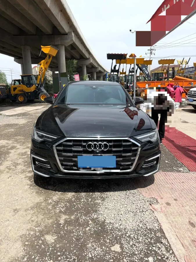 2024 Audi A6L 2.0T 245HP L4 7DCT,autocango,china used car exporter,china ev exporter,chinese used car exporter,chinese used ev exporter