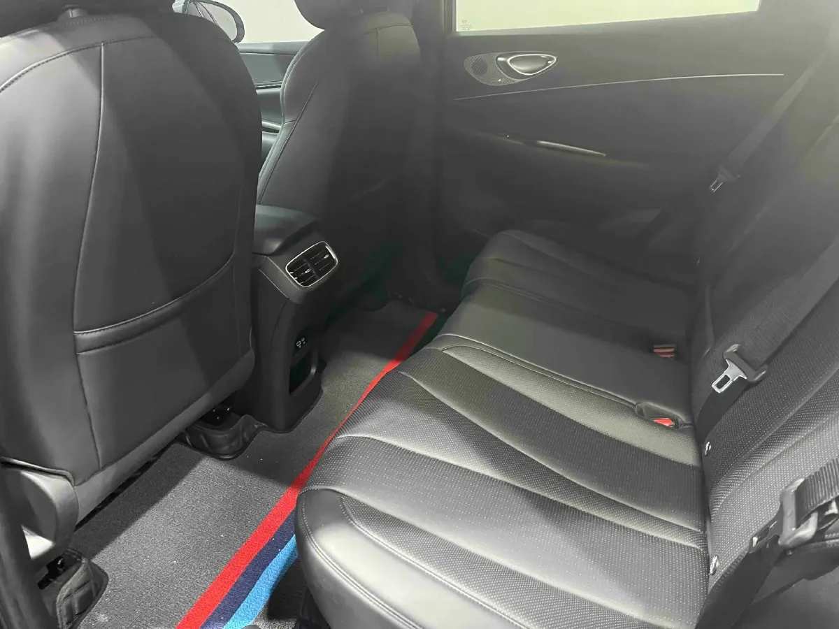 2025 LanDian E5 PLUS 1.5L 95HP L4 E-CVT PHEV,autocango,china used car exporter,china ev exporter,chinese used car exporter,chinese used ev exporter