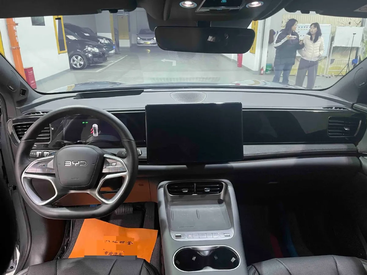 2025 LanDian E5 PLUS 1.5L 95HP L4 E-CVT PHEV,autocango,china used car exporter,china ev exporter,chinese used car exporter,chinese used ev exporter
