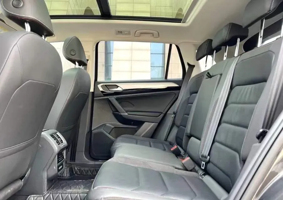 2021 Volkswagen Tayron 2.0T 186HP L4 7DCT,autocango,china used car exporter,china ev exporter,chinese used car exporter,chinese used ev exporter