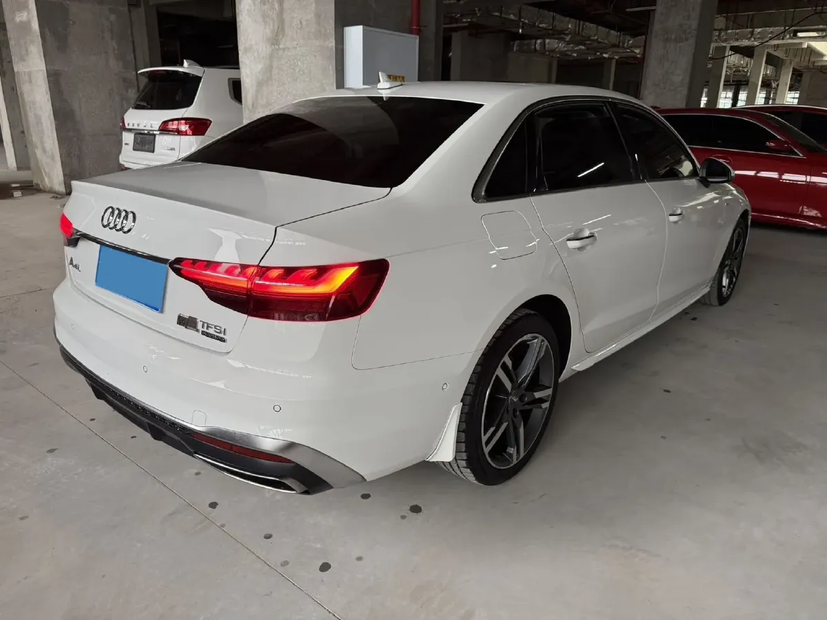 2020 Audi A4L 2.0T 190HP L4 7DCT,autocango,china used car exporter,china ev exporter,chinese used car exporter,chinese used ev exporter