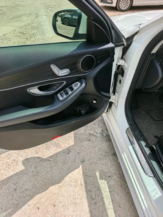 2021 Mercedes-Benz C Class 1.5T 156HP L4 9AT,autocango,china used car exporter,china ev exporter,chinese used car exporter,chinese used ev exporter