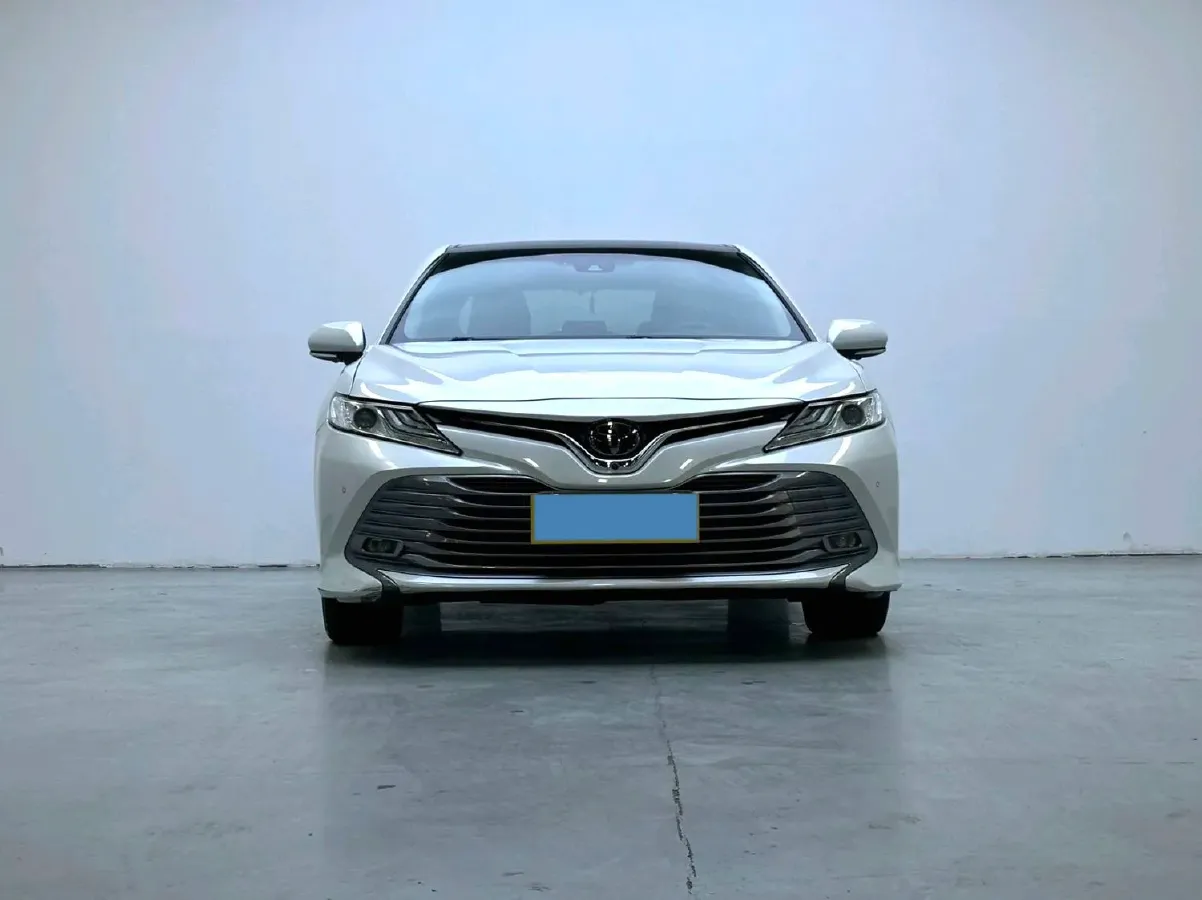 2019 Toyota Camry 2.5L 209HP L4 8AT,autocango,china used car exporter,china ev exporter,chinese used car exporter,chinese used ev exporter