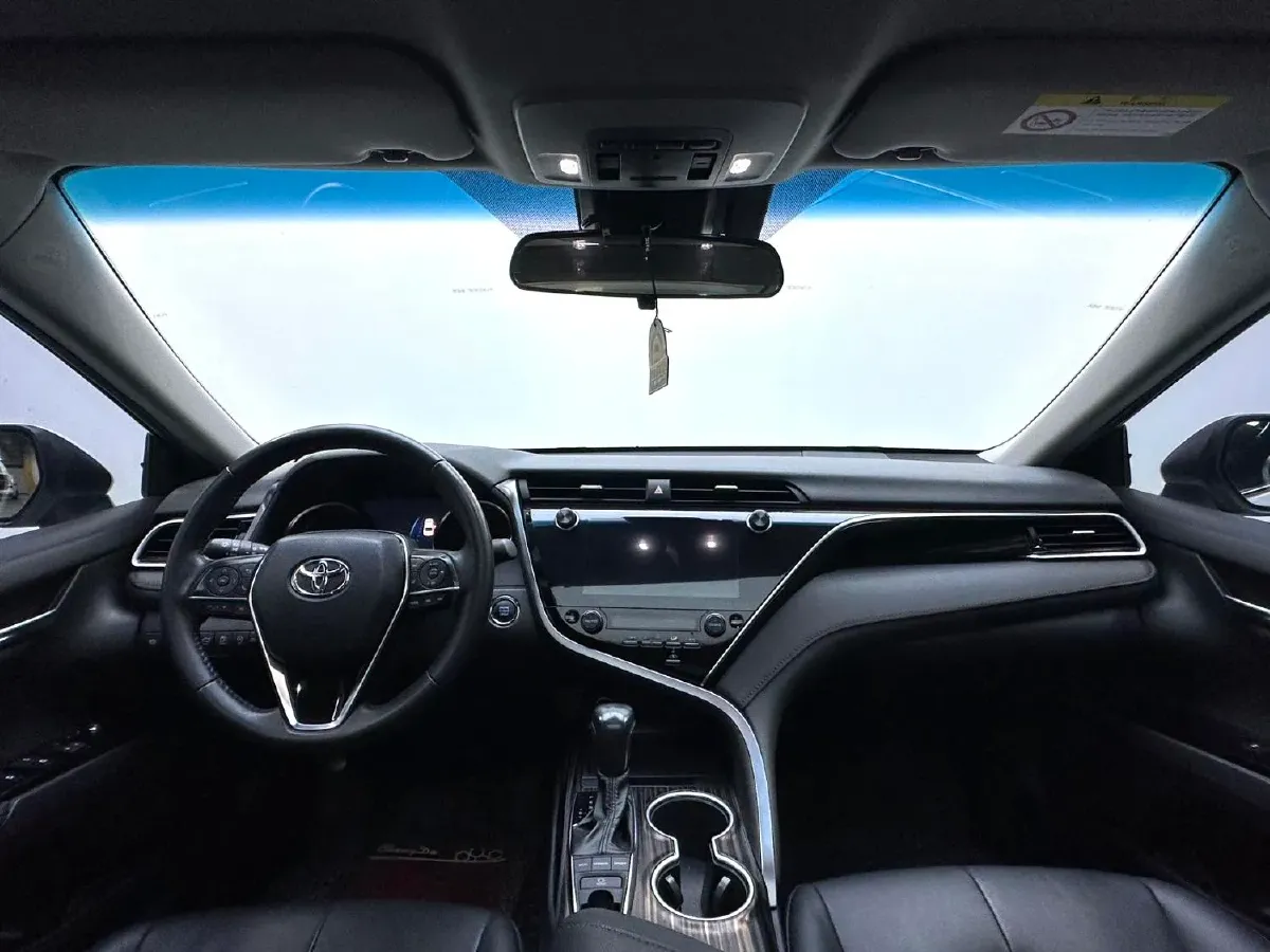 2019 Toyota Camry 2.5L 209HP L4 8AT,autocango,china used car exporter,china ev exporter,chinese used car exporter,chinese used ev exporter
