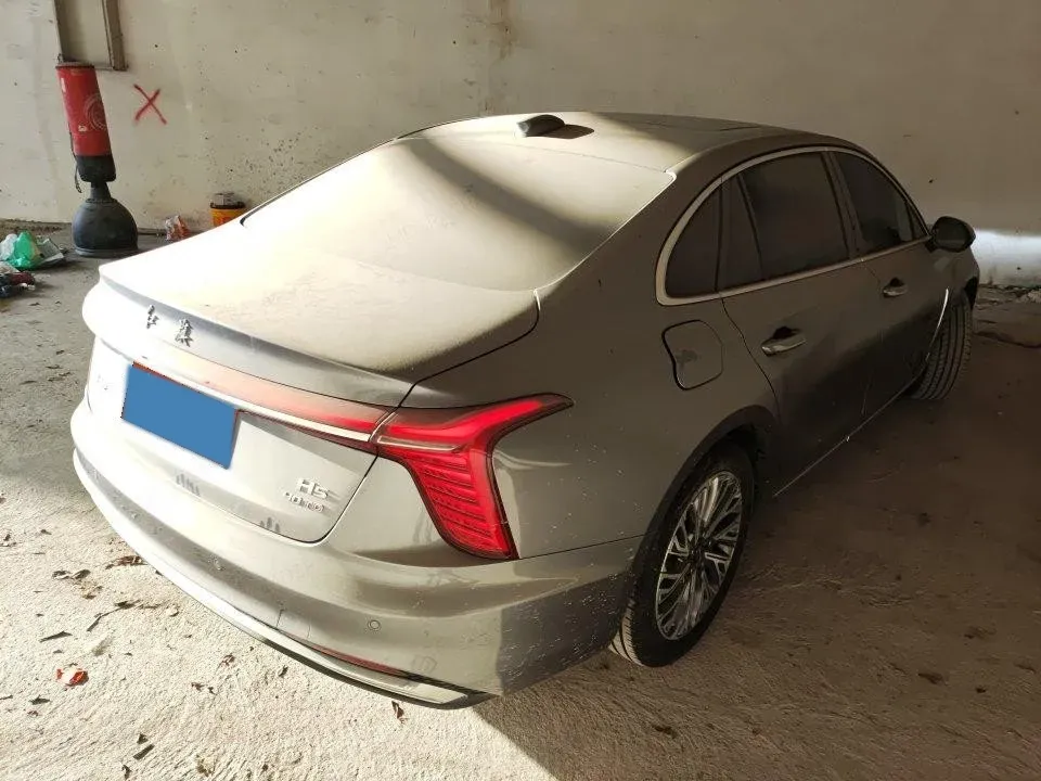 2023 HongQi H5 2.0T 224HP L4 8AT,autocango,china used car exporter,china ev exporter,chinese used car exporter,chinese used ev exporter