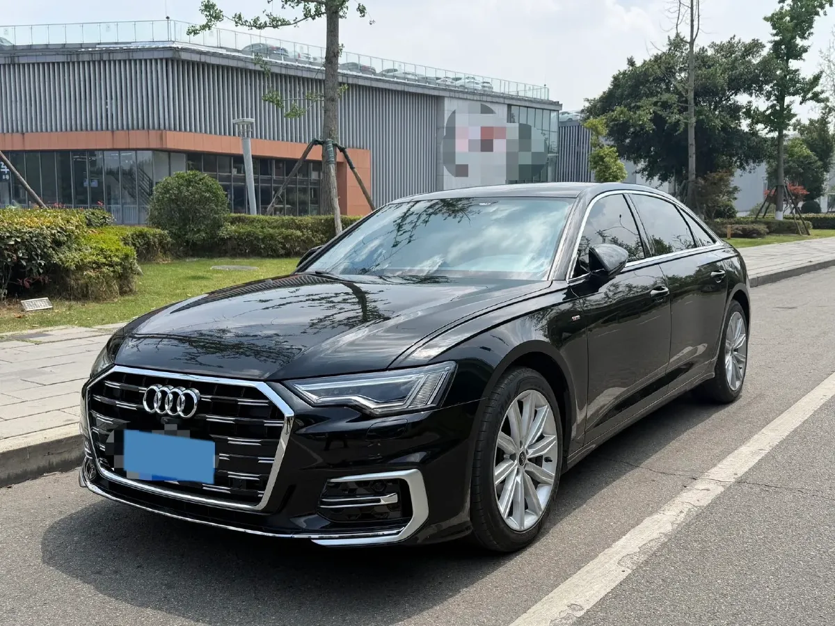 2023 Audi A6L 2.0T 245HP L4 7DCT,autocango,china used car exporter,china ev exporter,chinese used car exporter,chinese used ev exporter