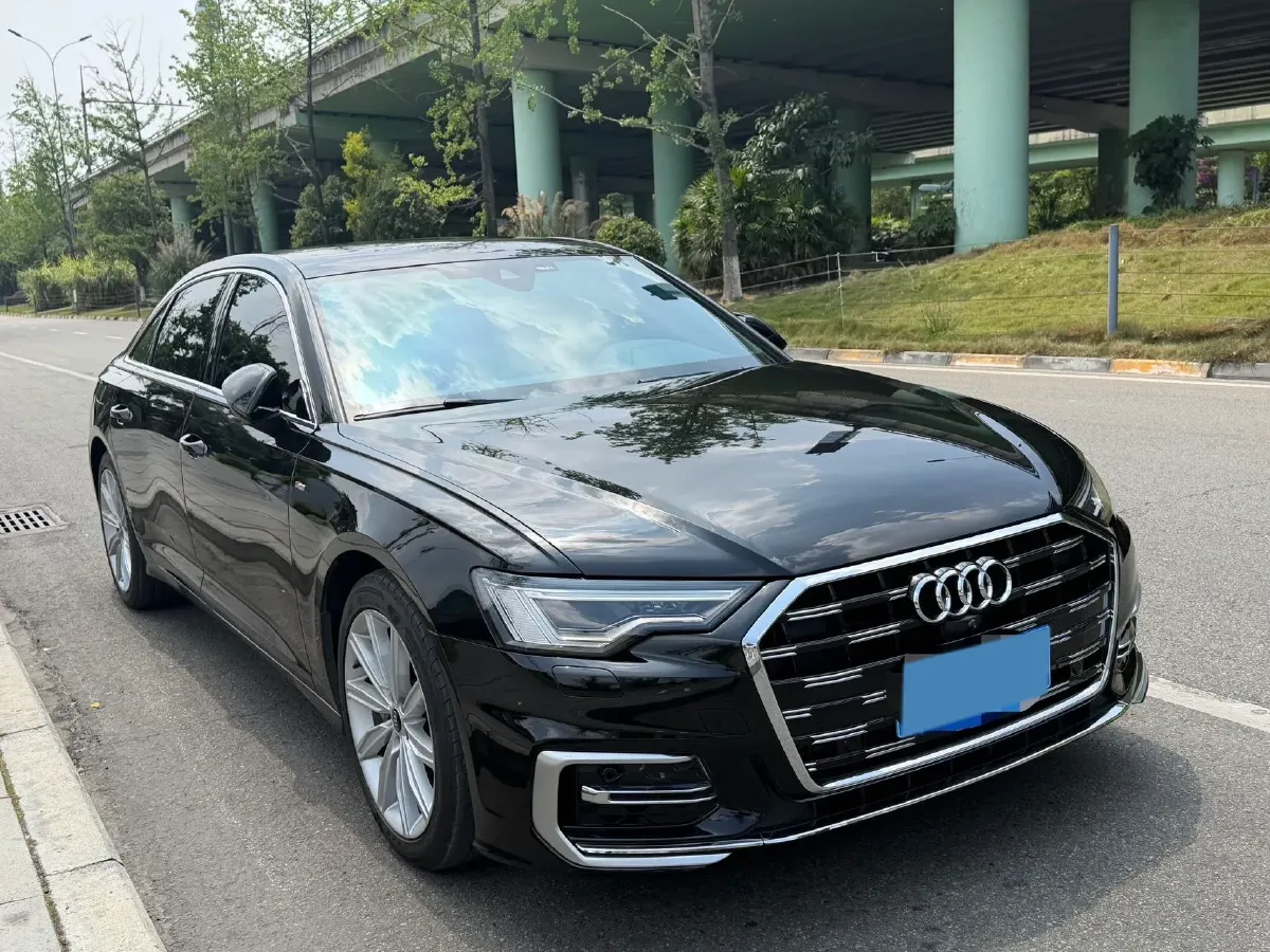 2023 Audi A6L 2.0T 245HP L4 7DCT,autocango,china used car exporter,china ev exporter,chinese used car exporter,chinese used ev exporter