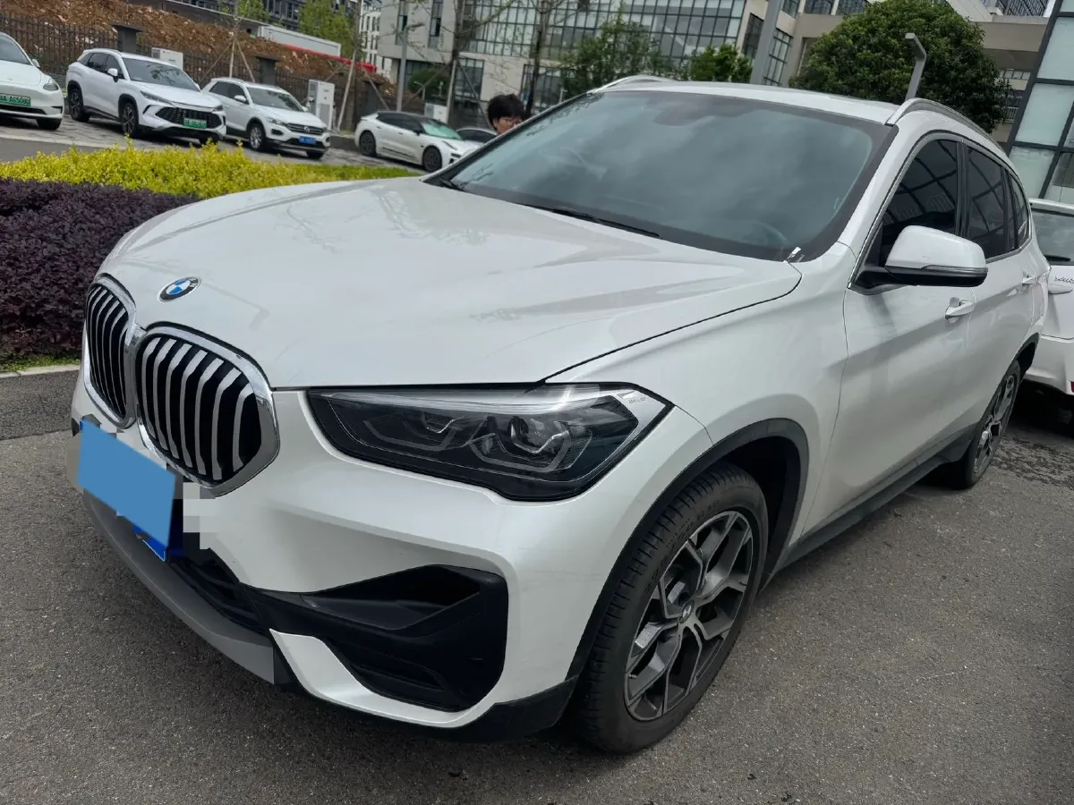 2022 BMW X1 2.0T 192HP L4 7DCT,autocango,china used car exporter,china ev exporter,chinese used car exporter,chinese used ev exporter
