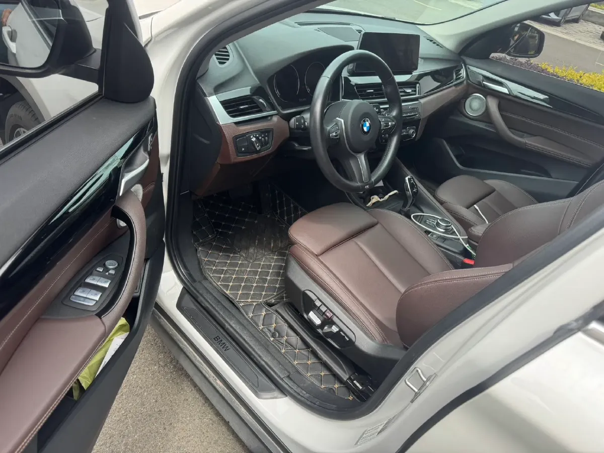 2022 BMW X1 2.0T 192HP L4 7DCT,autocango,china used car exporter,china ev exporter,chinese used car exporter,chinese used ev exporter