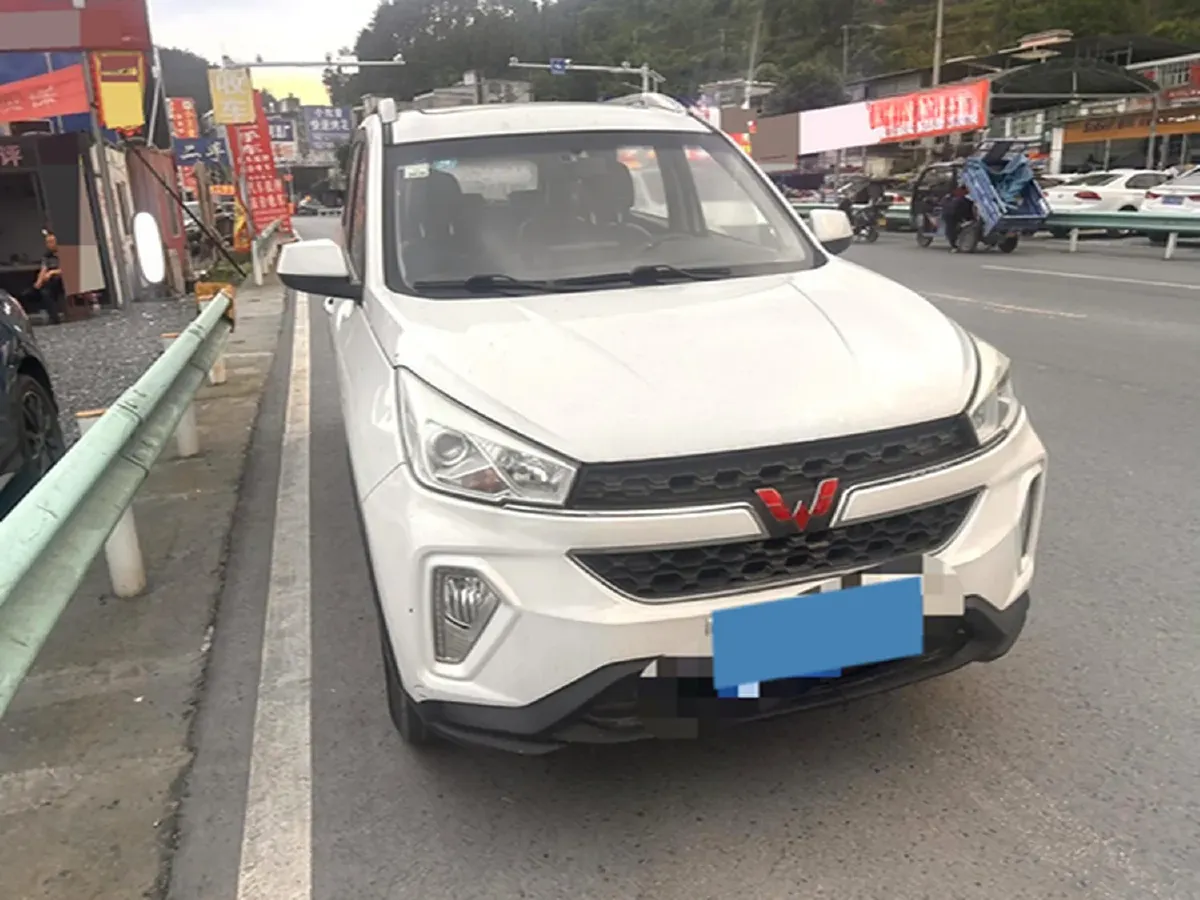 2018 WuLing HongGuang S3 1.5L 112HP L4 6MT,autocango,china used car exporter,china ev exporter,chinese used car exporter,chinese used ev exporter