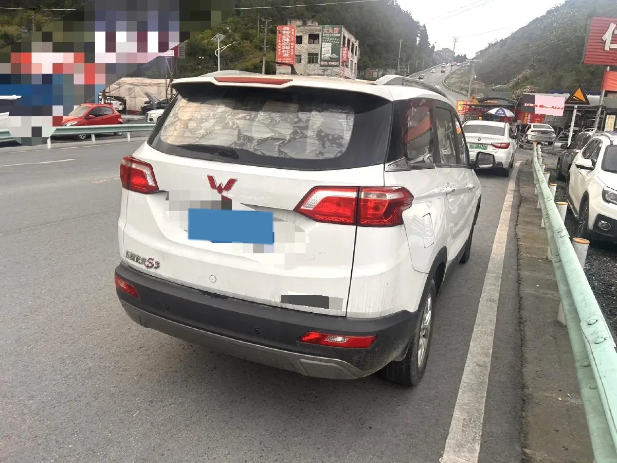 2018 WuLing HongGuang S3 1.5L 112HP L4 6MT,autocango,china used car exporter,china ev exporter,chinese used car exporter,chinese used ev exporter