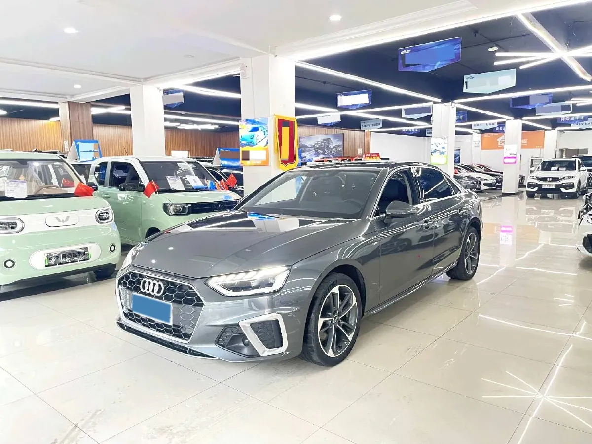 2024 Audi A4L 2.0T 190HP L4 7DCT,autocango,china used car exporter,china ev exporter,chinese used car exporter,chinese used ev exporter