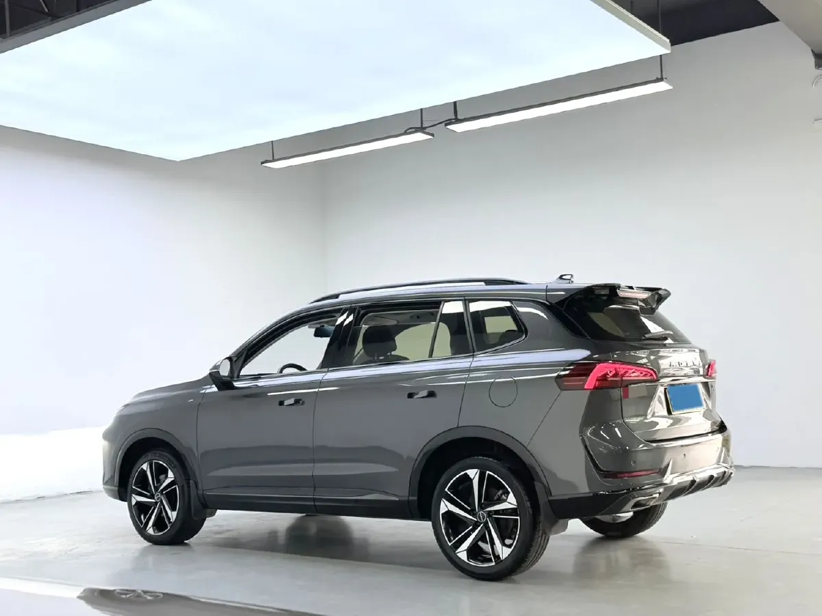 2022 Roewe RX5 MAX 1.5T 181HP L4 6AT,autocango,china used car exporter,china ev exporter,chinese used car exporter,chinese used ev exporter