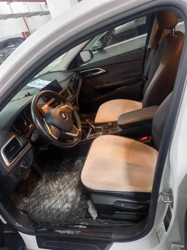2020 BMW 1 Series 1.5T 140HP L3 7DCT,autocango,china used car exporter,china ev exporter,chinese used car exporter,chinese used ev exporter