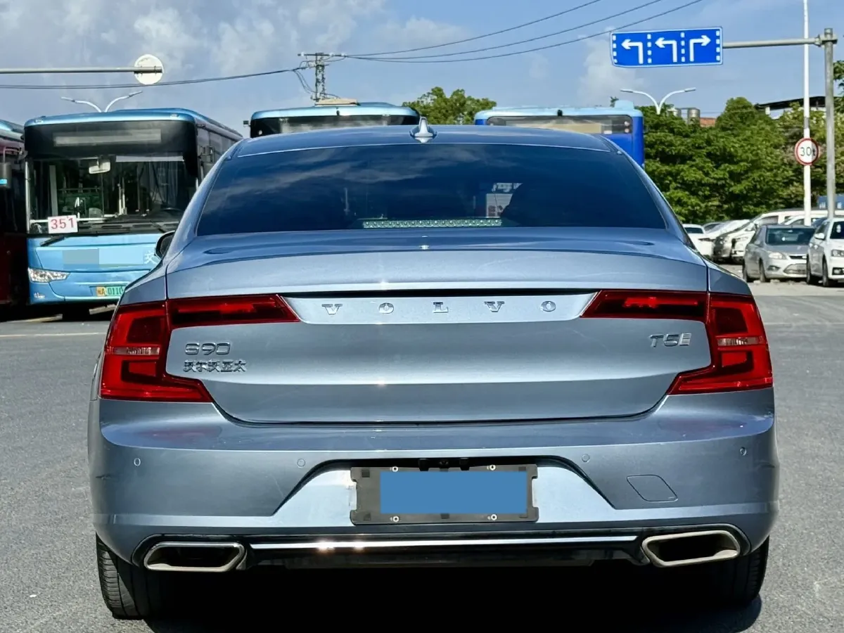 2020 Volvo S90 2.0T 254HP L4 8AT,autocango,china used car exporter,china ev exporter,chinese used car exporter,chinese used ev exporter